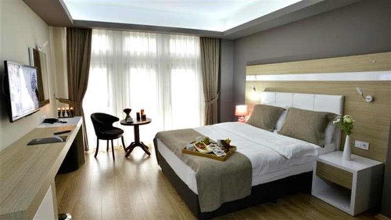 Hotel Arus 3*
